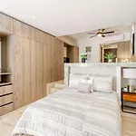 Syrena At 203