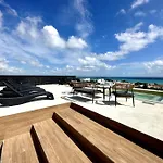Musa Del Carmen By Solmar - Rooftop Pool & Bar By Solmar Rentals