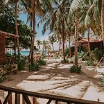 Petit Lafitte Beach Front Hotel&Bungalows