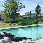 Private Roof Top Pool. Great House For Families.
