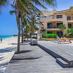 Oceanfront Condo A Block Off 5Th In Heart Of Playa
