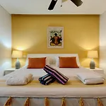 Calle 38 By Booking Guys