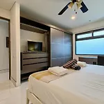 Calle 38 By Booking Guys