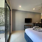 Stylish 1Br Apartment Near Top Attractions, 2 Incredible Pools, Gym,Cinema