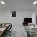 Departamento La Selva J.M.