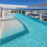 Ceren Luxury Apartments At Fifth Avenue By Spot Rentals