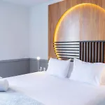 Singular By Stella Rentals