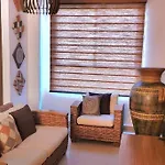 Great Cheerful 2 Bedroom House With Pool And Spa