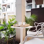 Ipana Condos By Ha