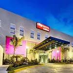 City Express Suites By Marriott Playa Del Carmen