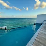 It Beach Condo