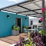 Luxury Condo 150Mb 2 Bedroom Cine Gym Pool