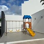 Beautiful House With Pool & Gym
