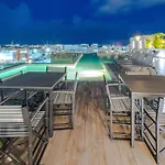 Condo Verde Oasis - Central 2 Bedroom With Pool, Gym, Private Terrace - At Veranto Condos