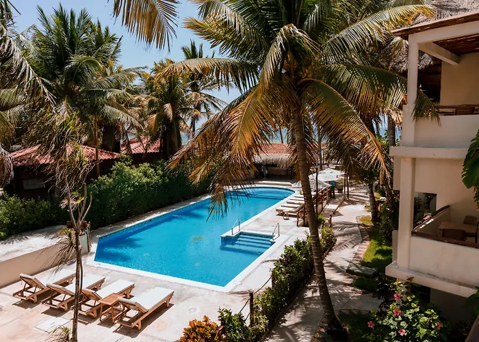 Petit Lafitte Beach Front Hotel&Bungalows