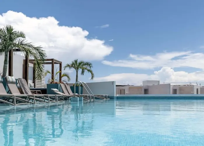Luxury Condo, 150Mb, 1 Bedroom, Gym, Pool, Sauna