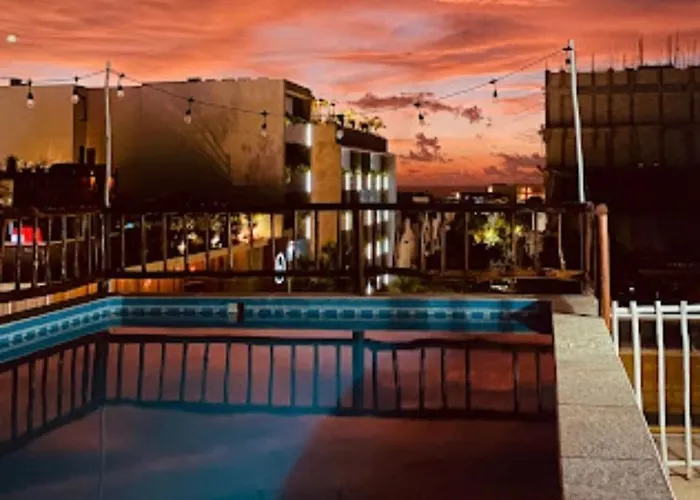 Chingon Anarchy Hotel & Roof