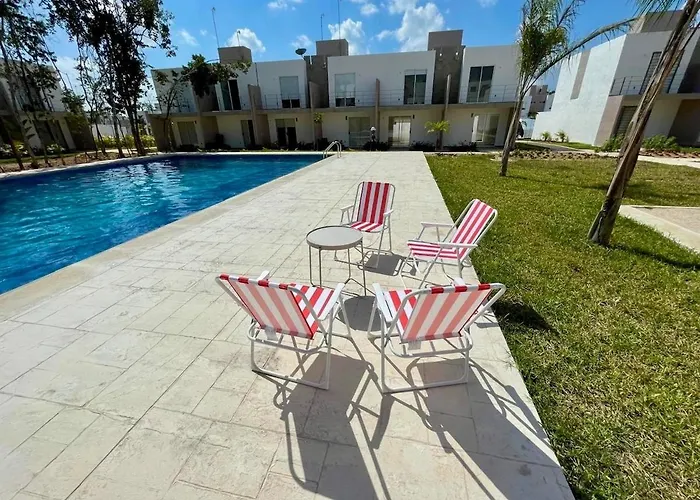 Linda Casa Frente A Alberca En Playa Del Carmen