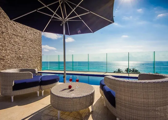 5Th Avenue Quiet Luxury With Jacuzzi Beachfront