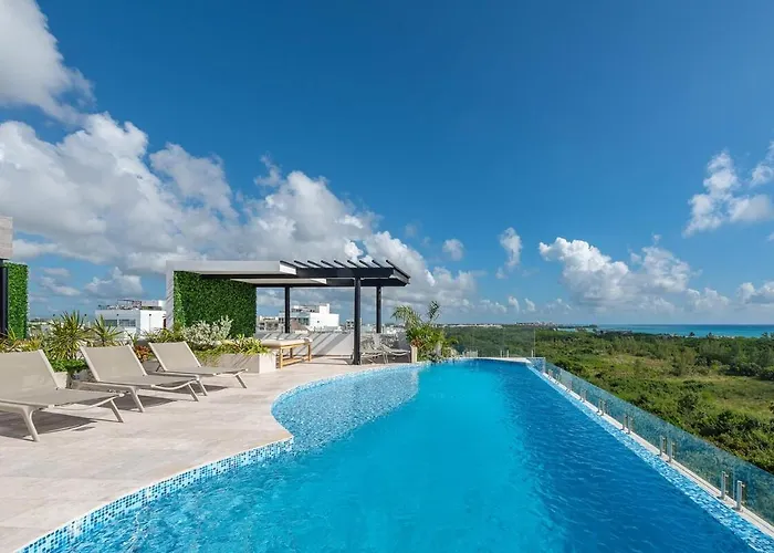 Modern & Cozy Studio With Rooftop Pool & Gym