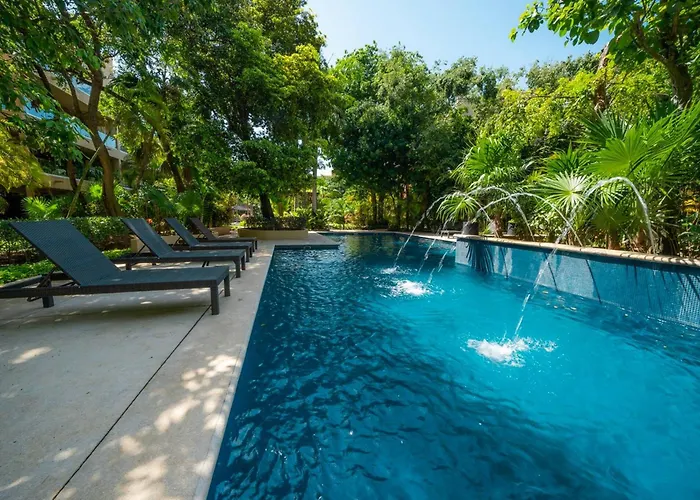 Condo Valentine 5 Star, 4 Pools, Gym, Concierge Services, 24-Hr Security
