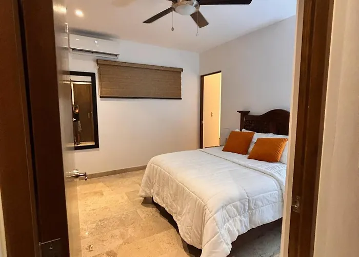 Modern 2Br Condo 1 Block From 5Th Ave Wt Pool, Gym N Fast Wifi