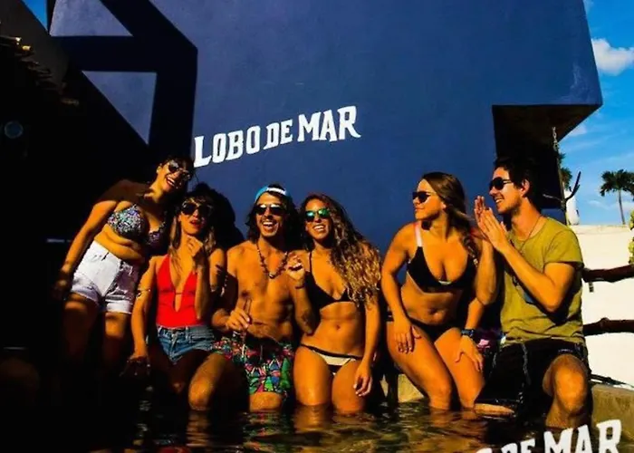 Lobo De Mar Hostel