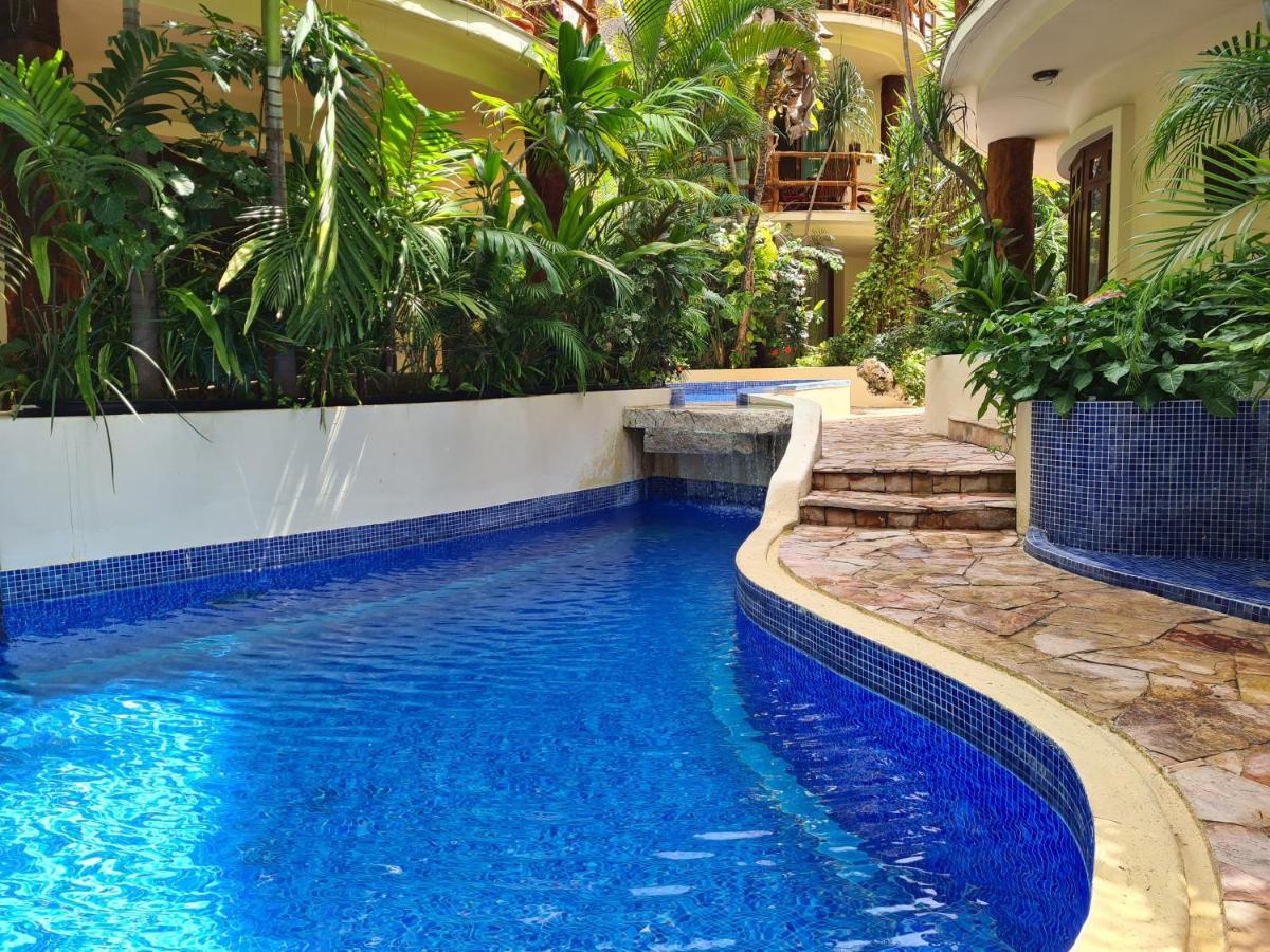 Biệt thự Luxury Steps To The & 5ta Av, Amazing