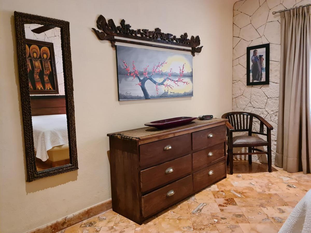 Luxury Steps To The & 5ta Av, Amazing Biệt thự