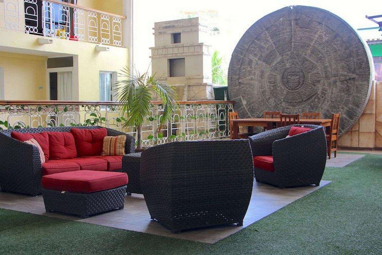 Plaza Del Sol