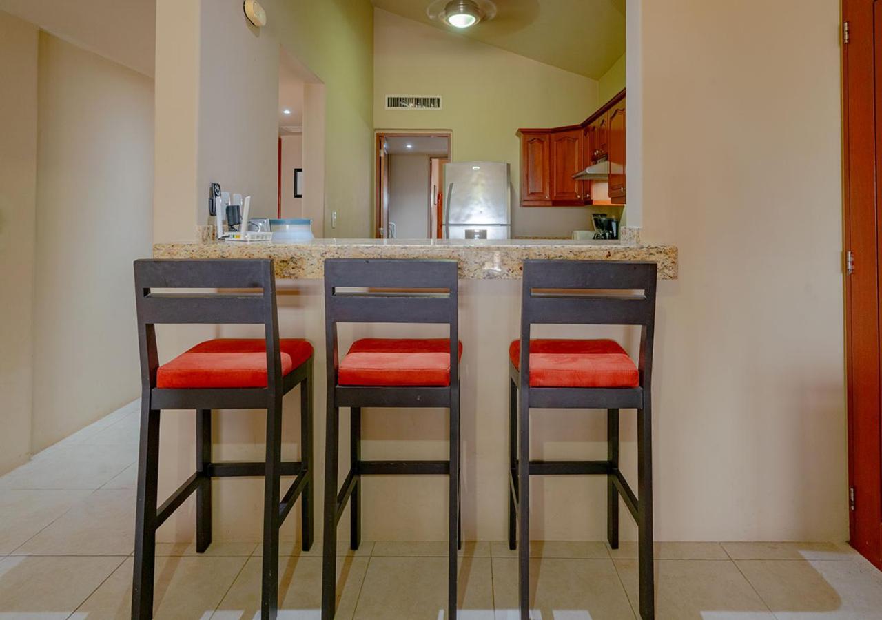 Căn hộ Sol 6 - 3 Bedroom Only 1 Block From Coco - At Luna Maya *
