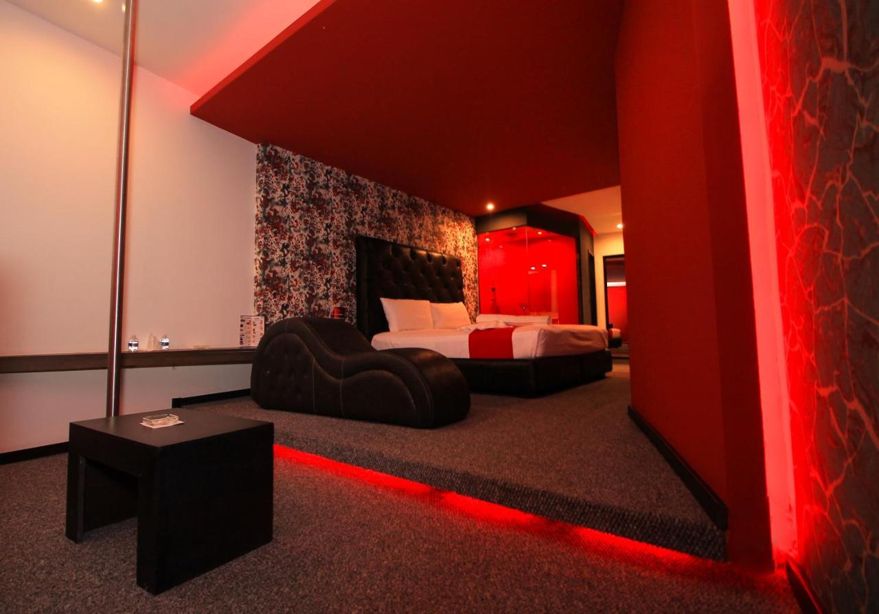 Liebeshotel Intimissimo 85 *