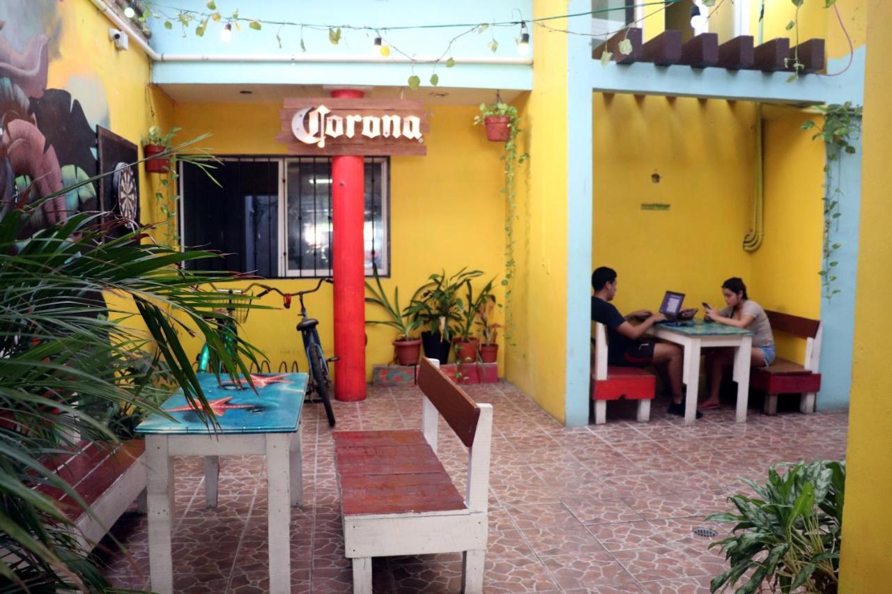 Hostel Tres Mundos *
