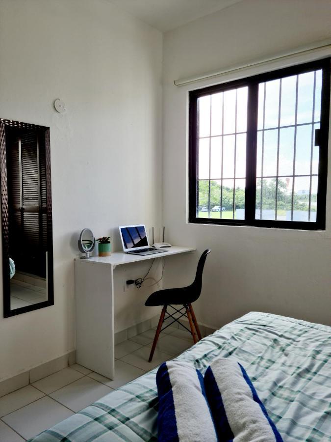 Ubicacion Inmejorable A Pasos De Playacar Y 5ta Av Apartment *