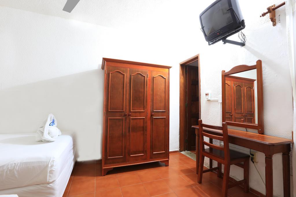 Hotel Azul By Encanto 2*