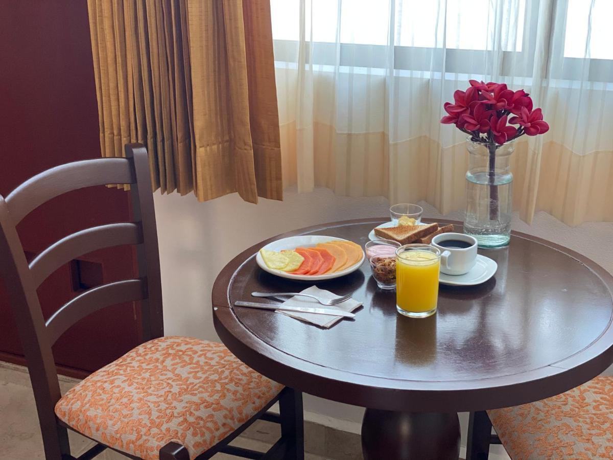 Khách sạn Golondrinas 4*