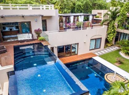 Amazing Hacienda For 14 Guests! Steps To The Beach! Pousada Playa del Carmen