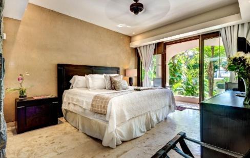 Amazing Hacienda For 14 Guests! Steps To The Beach! Pousada *
