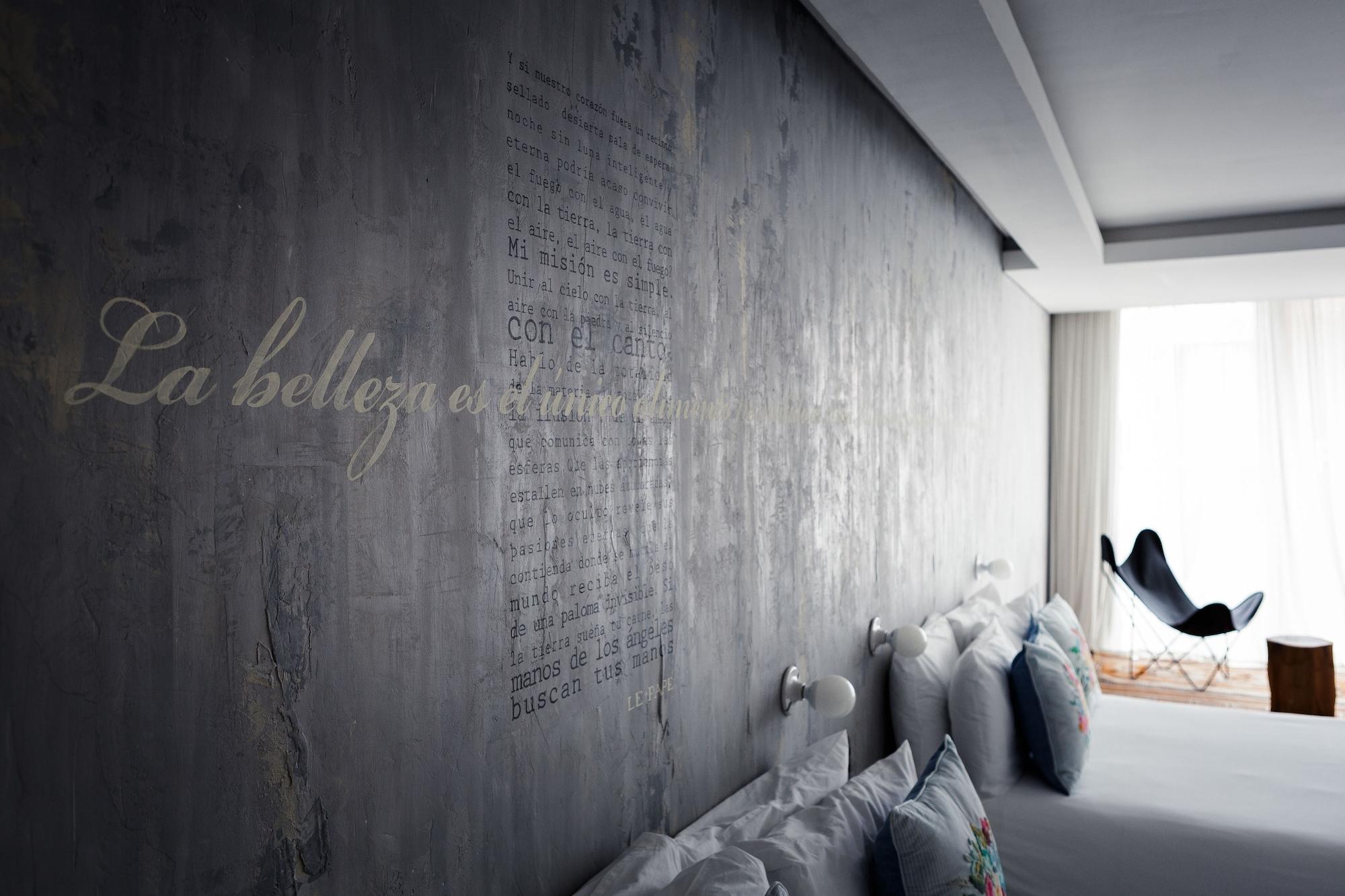 Be Playa Boutique & Rooftop Bar Hotel