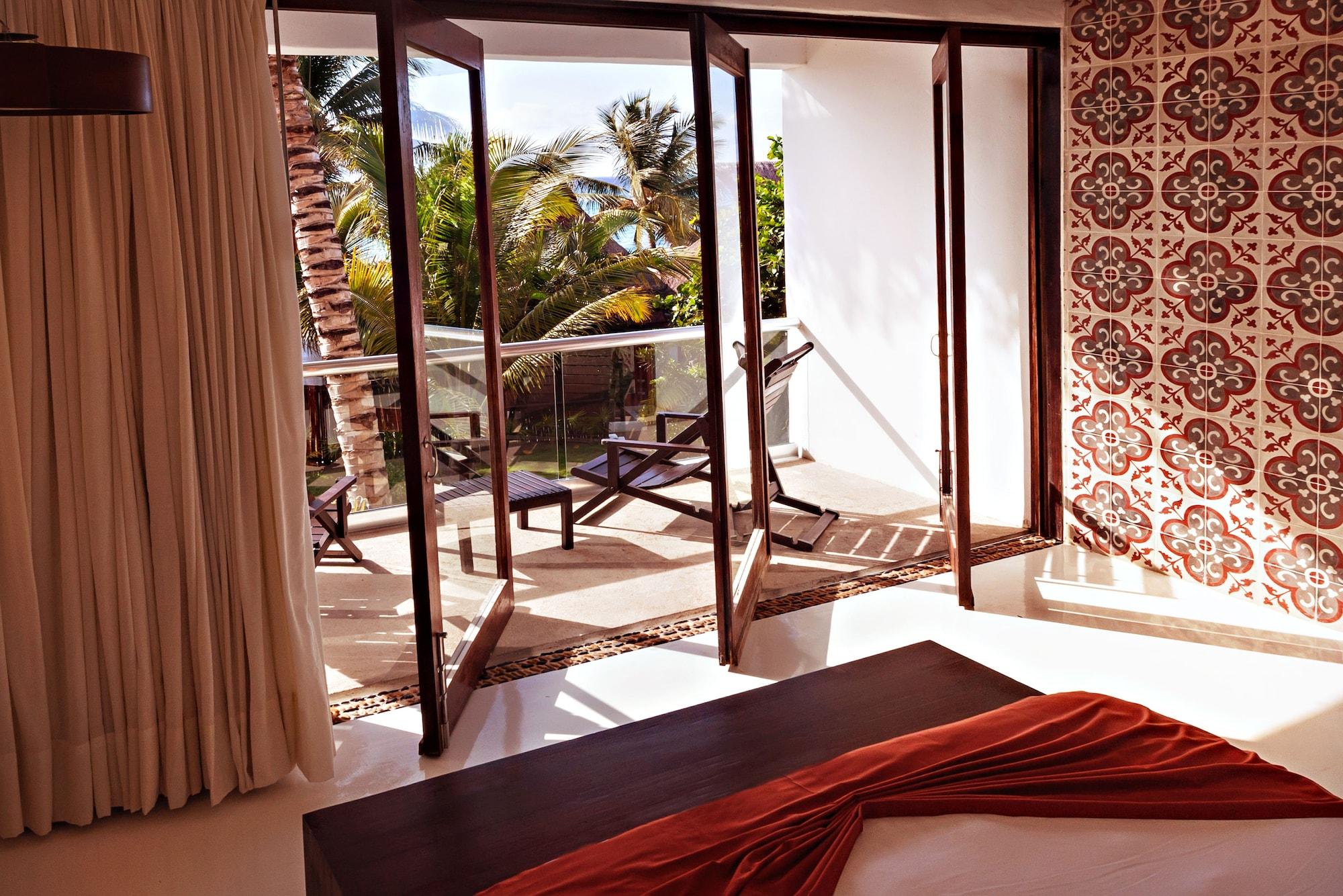 Le Reve By Mij - Beachfront (adults Only)
