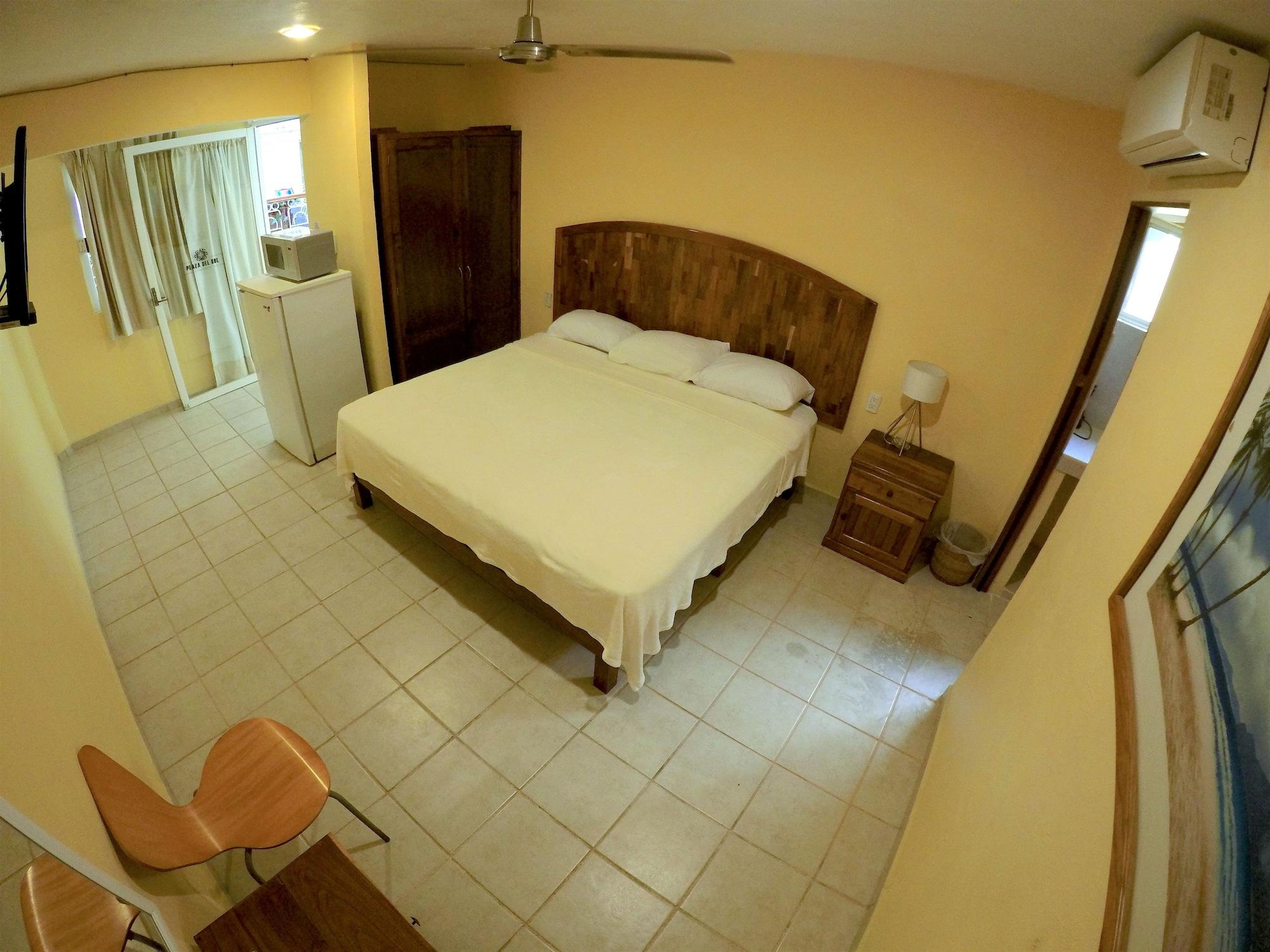 Hotel Plaza Del Sol 2*