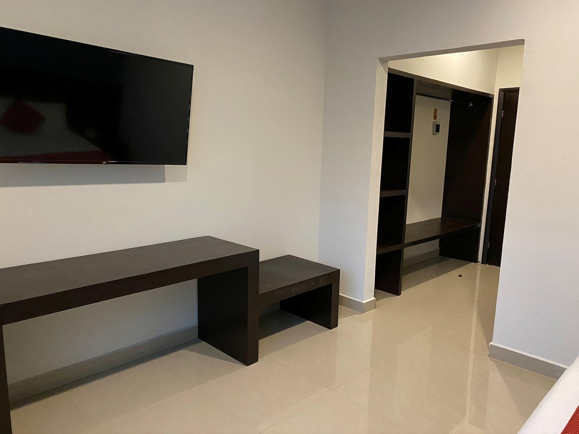 Khách sạn Ambra