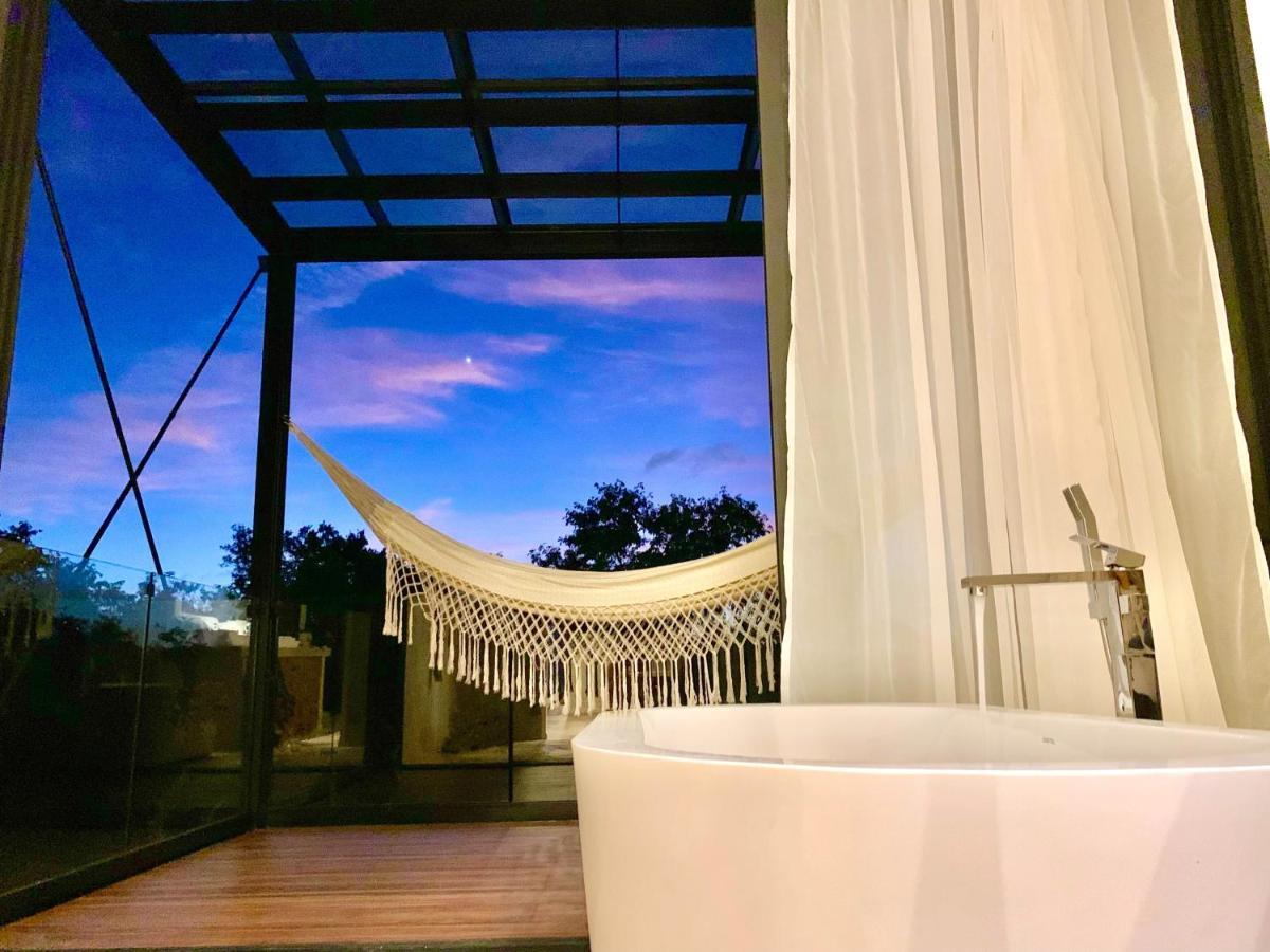 Glass Jungle With Amazing Views -10 Min Dt Villa