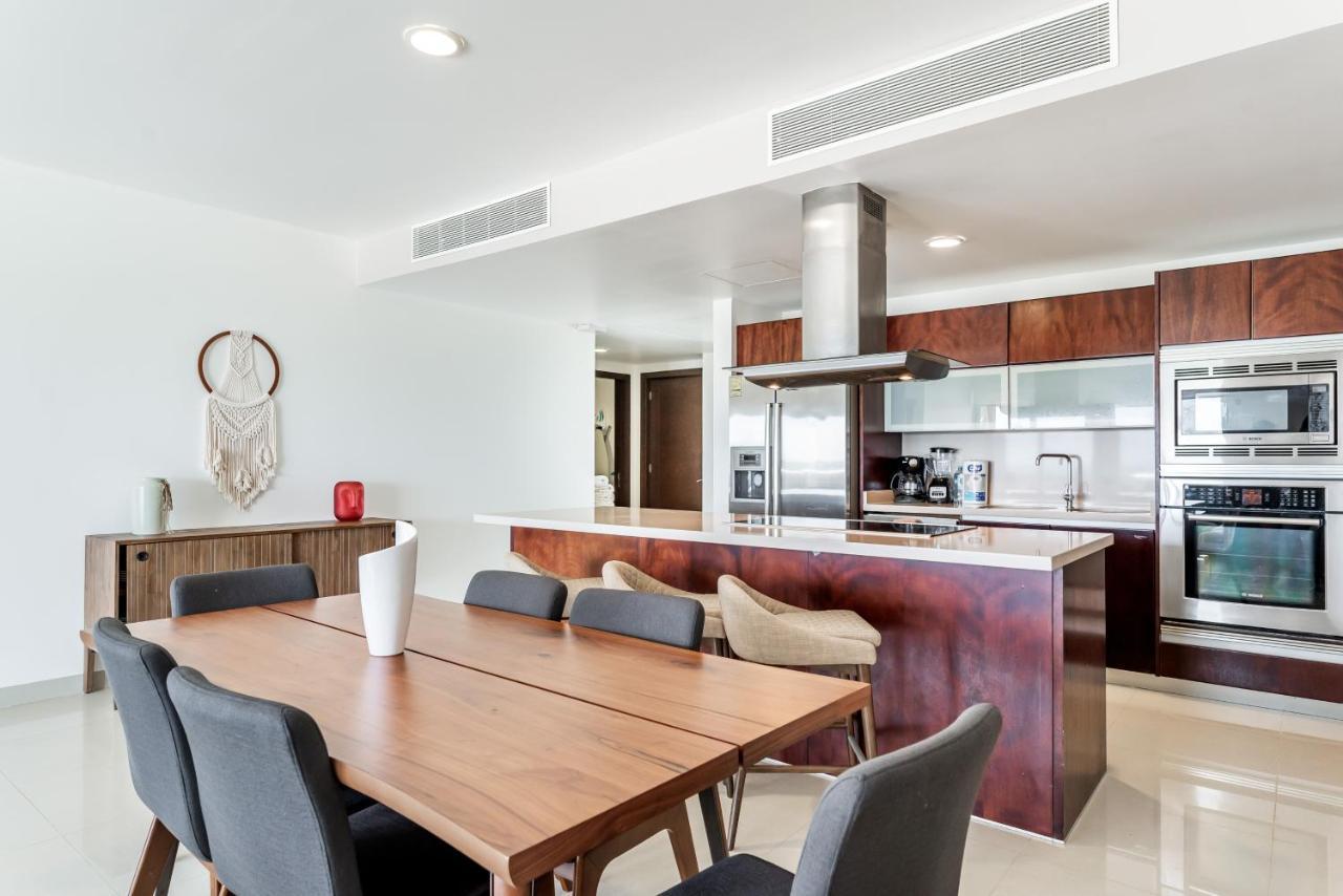 Casa Mares Ocean Front Penthouse Apartment