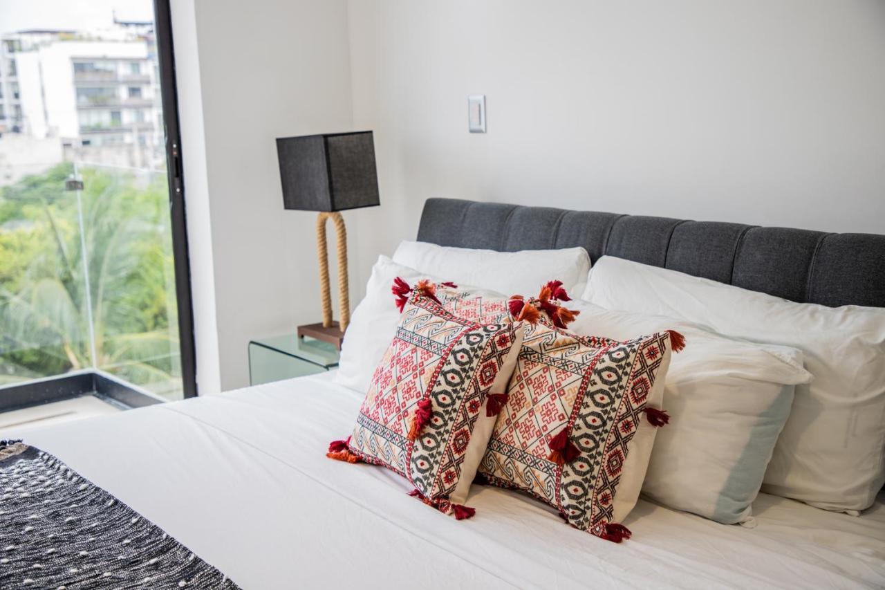 Khách sạn Macondo 5ta Av Residences Fi