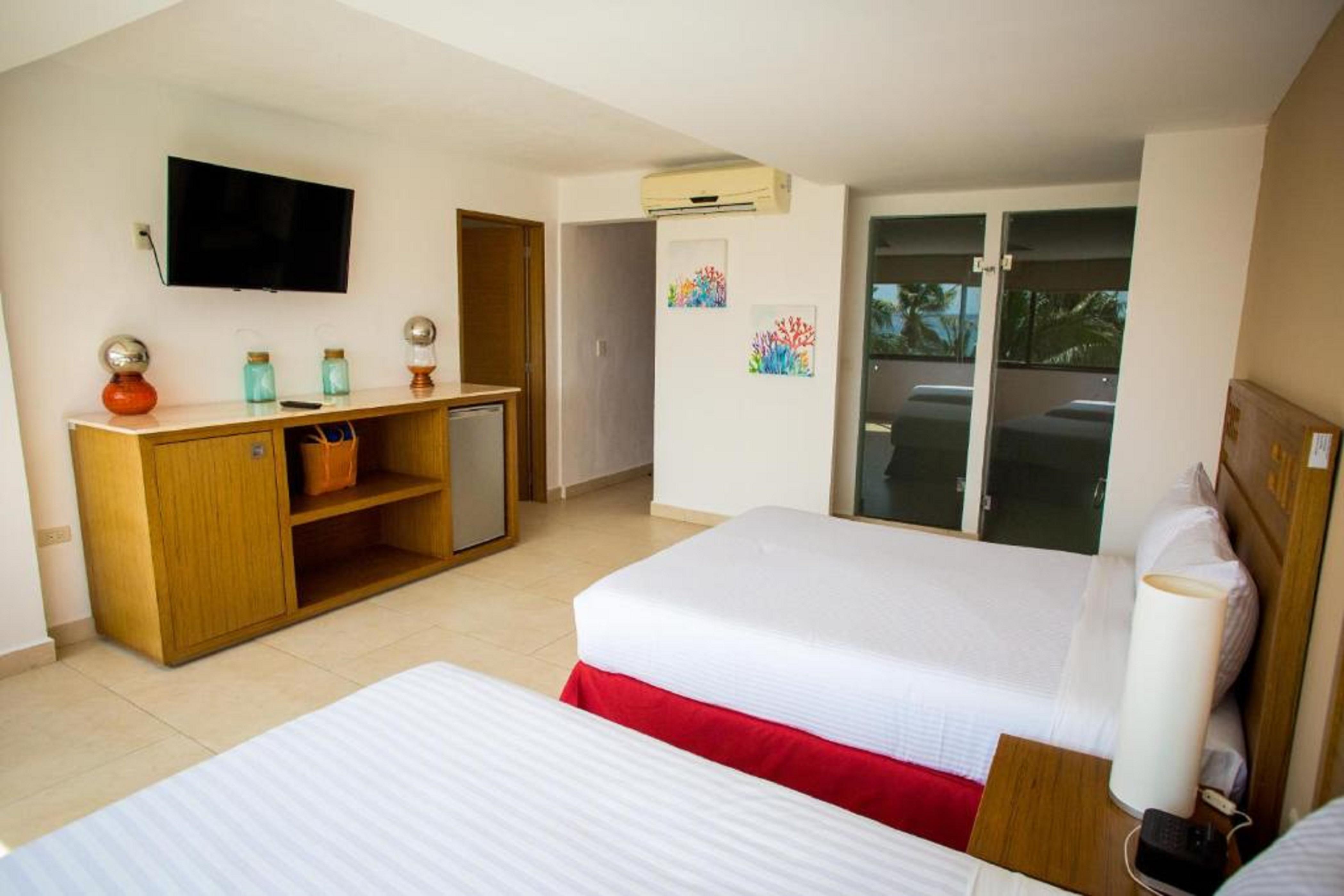 Hotel Le Reve By Mij - Beachfront (adults Only) 4*
