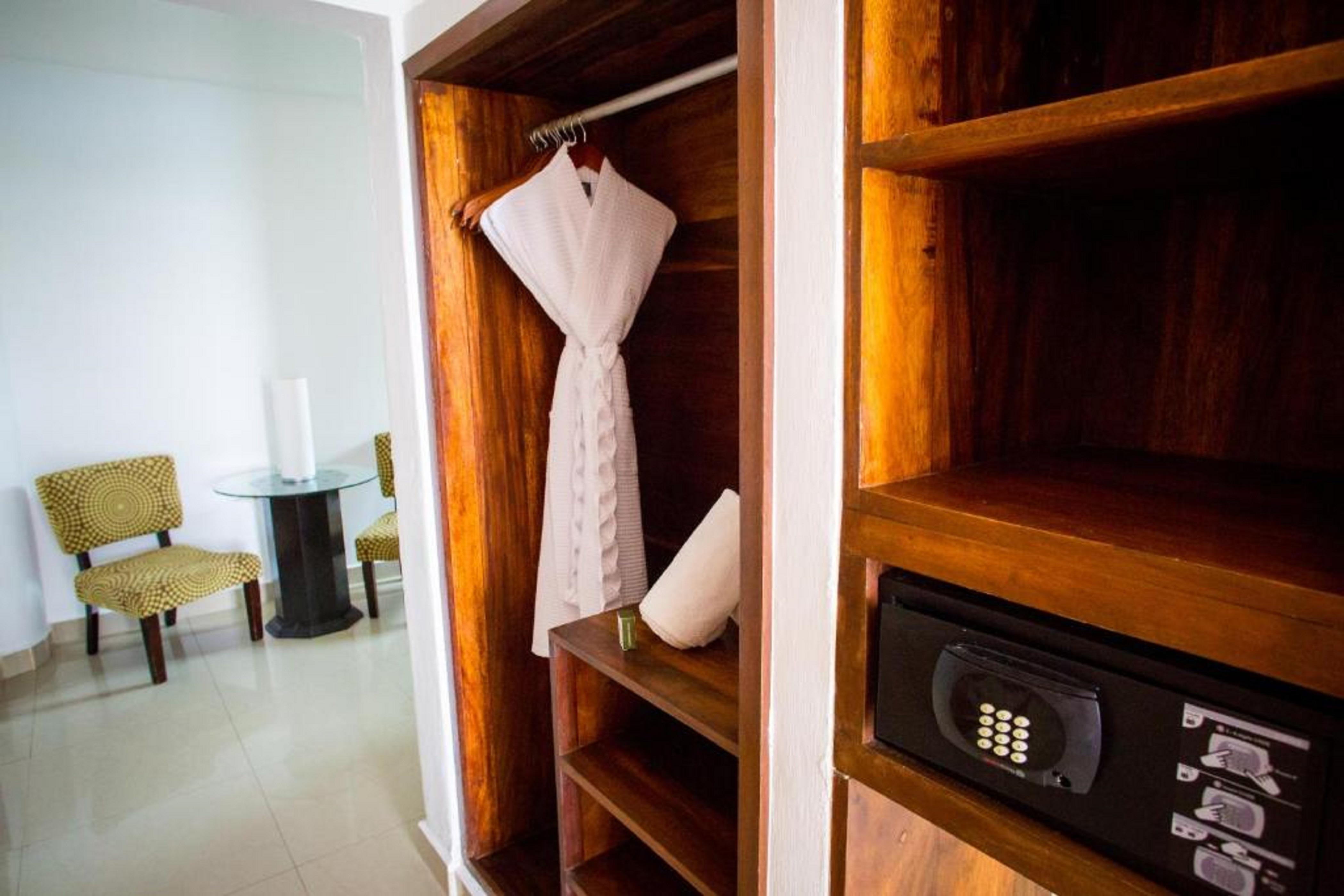 Hotel Le Reve By Mij - Beachfront (adults Only)