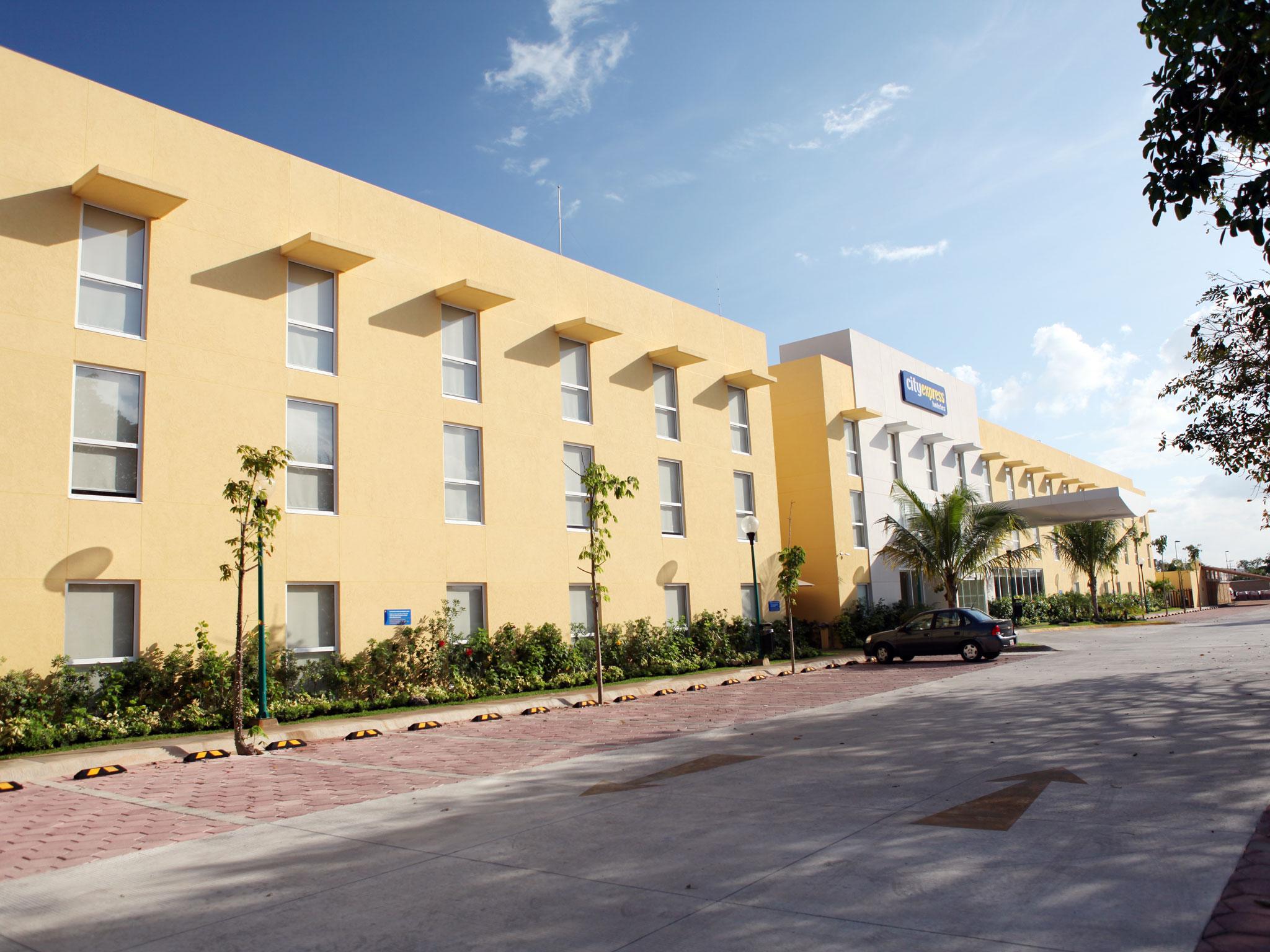 Khách sạn Express By Marriott 4*