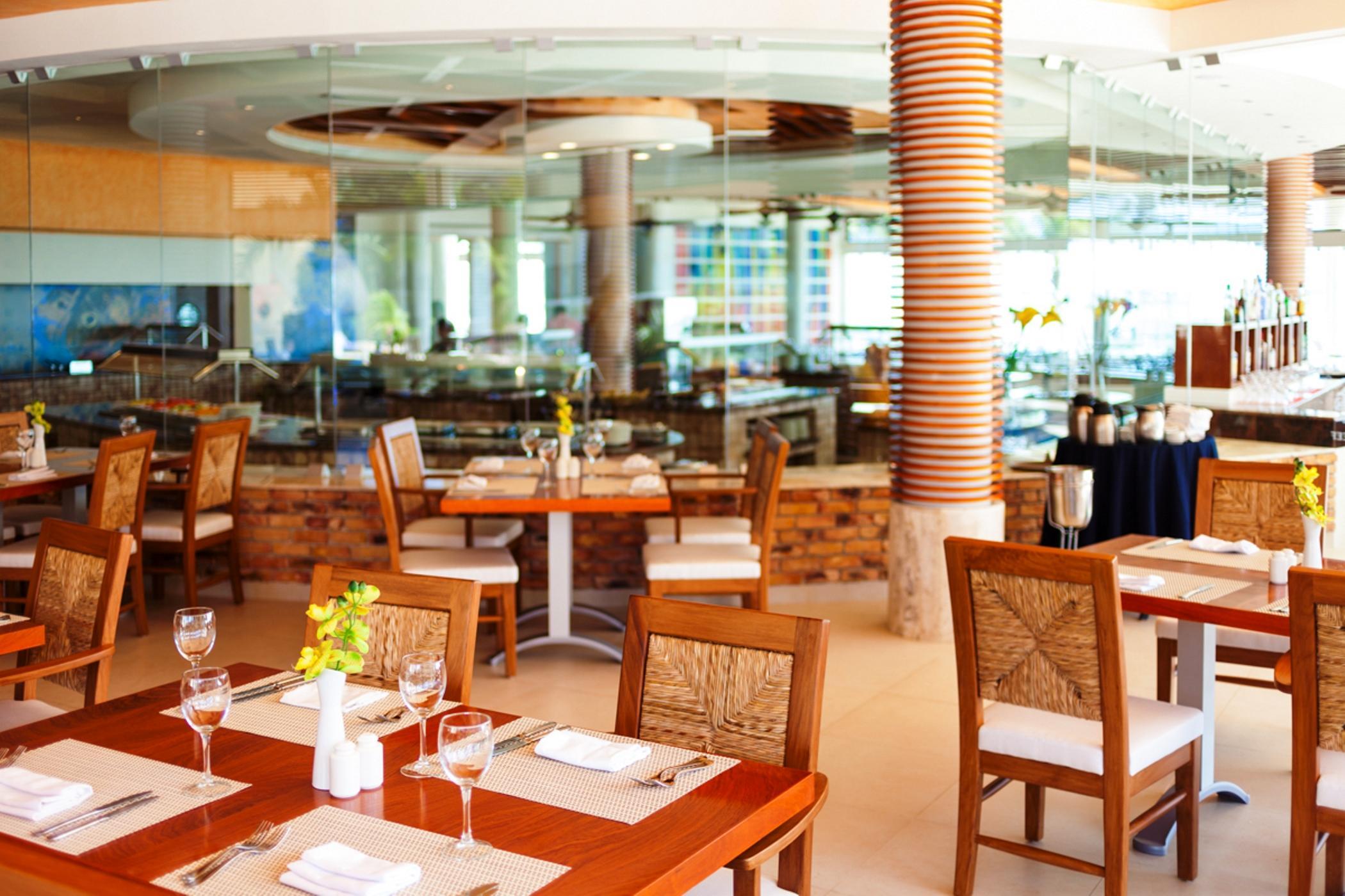 The Reef Coco & 4* Playa del Carmen
