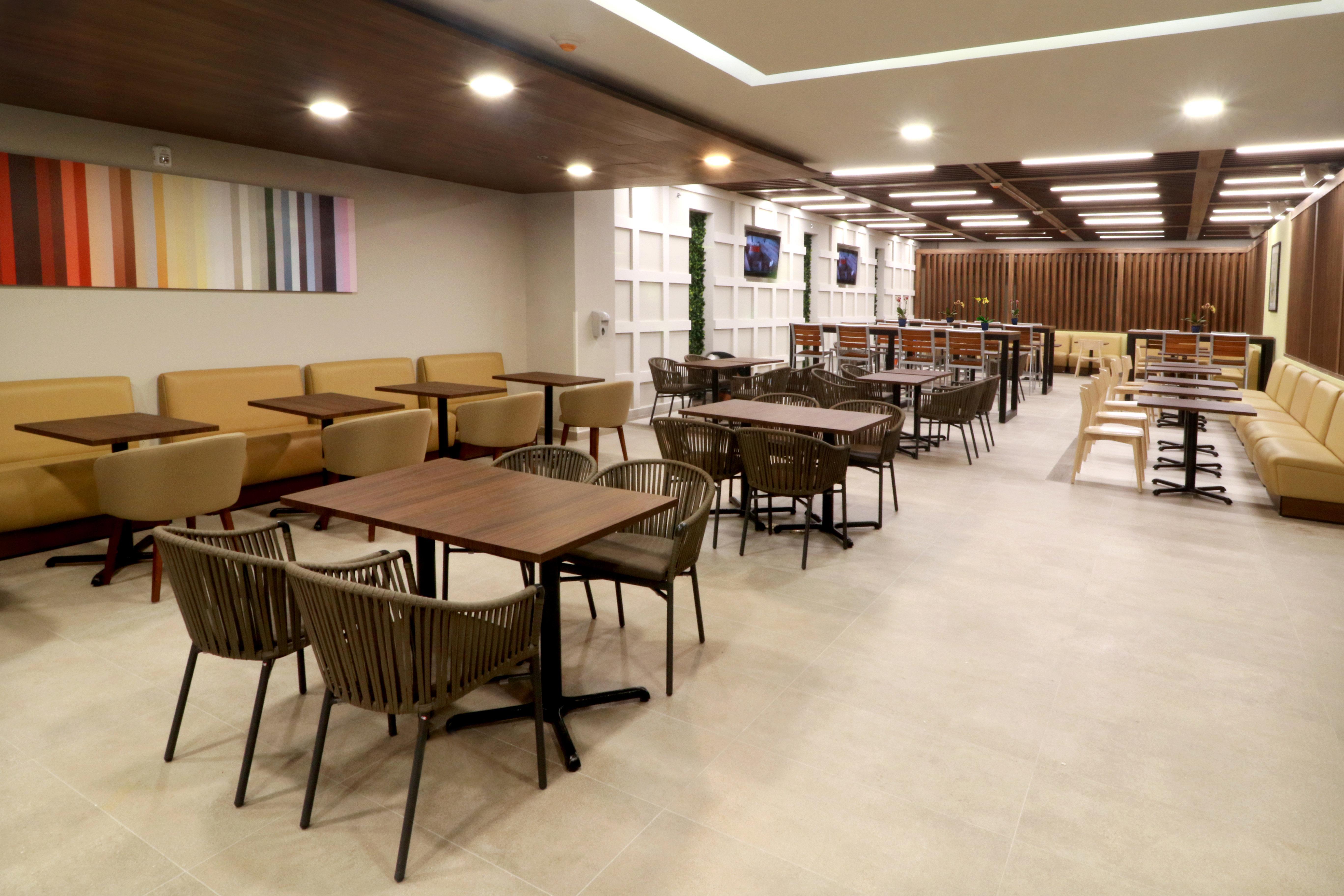 Hotel Express&suites - Playa Del Carmen, An Ihg 3*